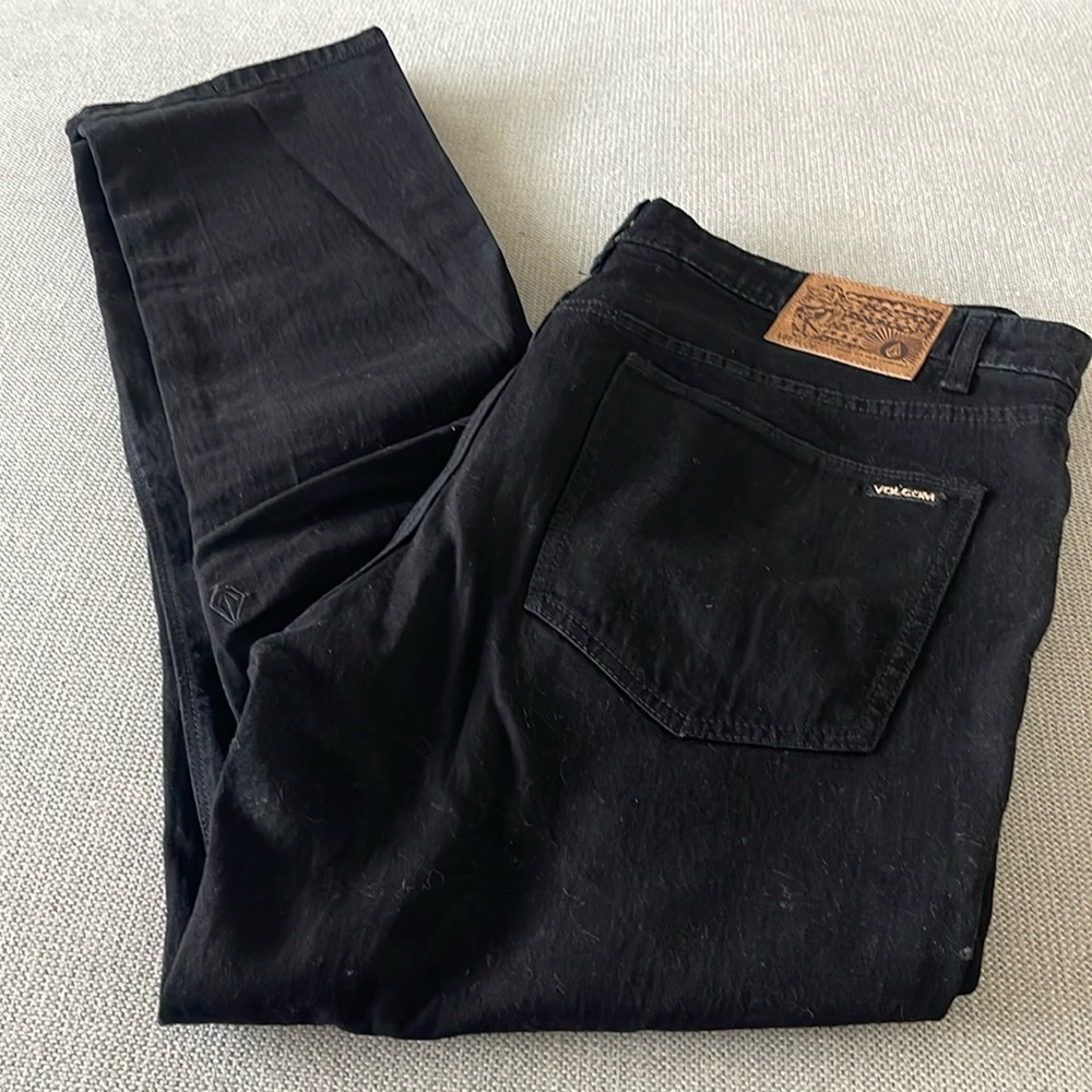 Volcom men’s 36 black skinny jeans